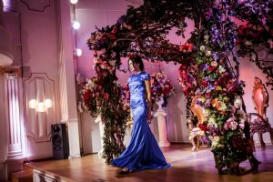 Карина Химчиская синее платье