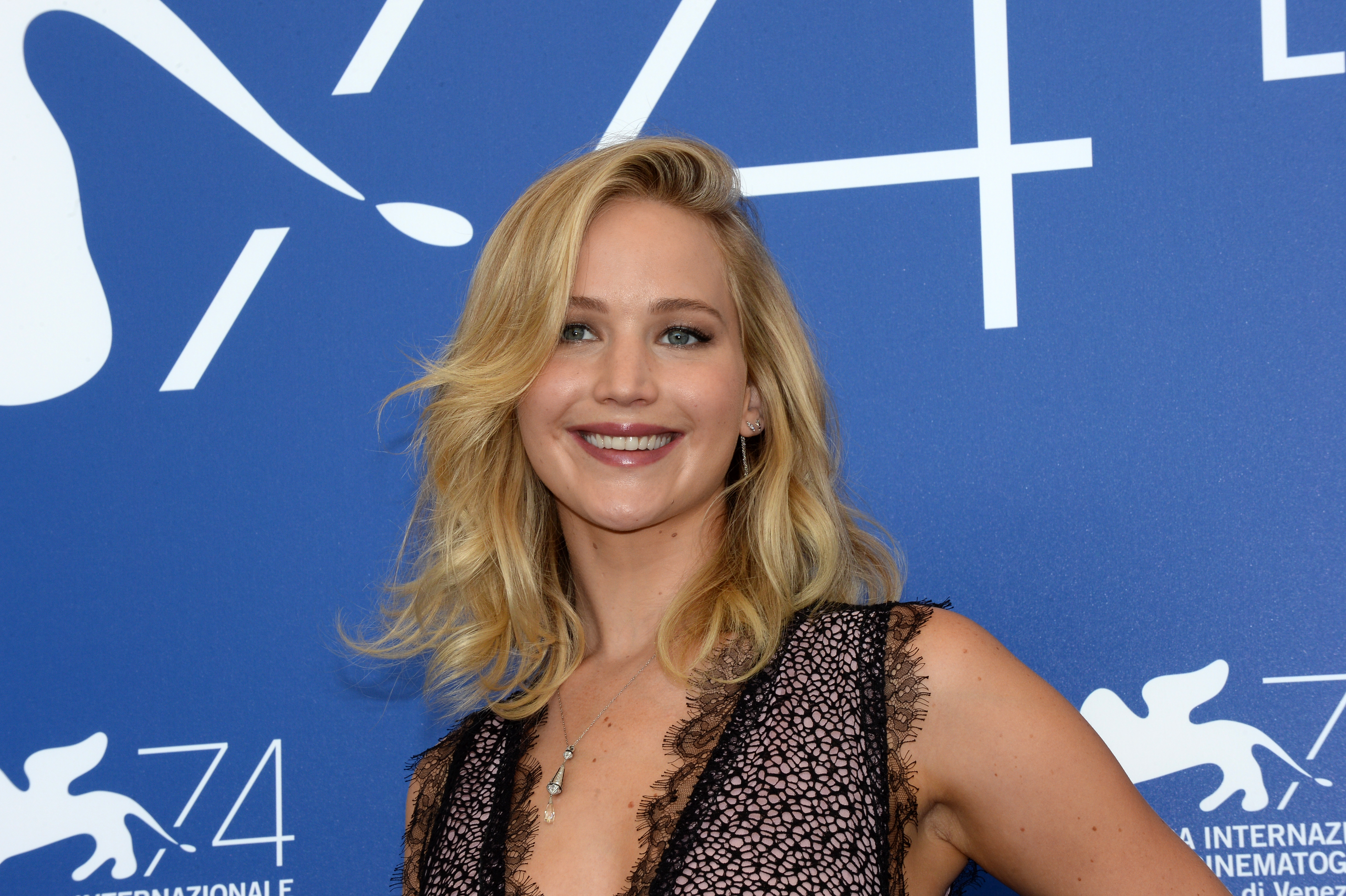 “mother!” by Aronofsky: selfishness and sacrifice 4 41121 Photocall Mother Jennifer Lawrence La Biennale di Venezia foto ASAC 8